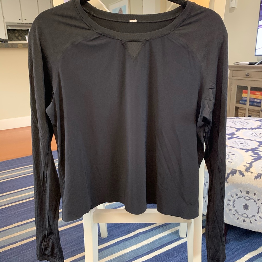 Lululemon black crop long sleeve